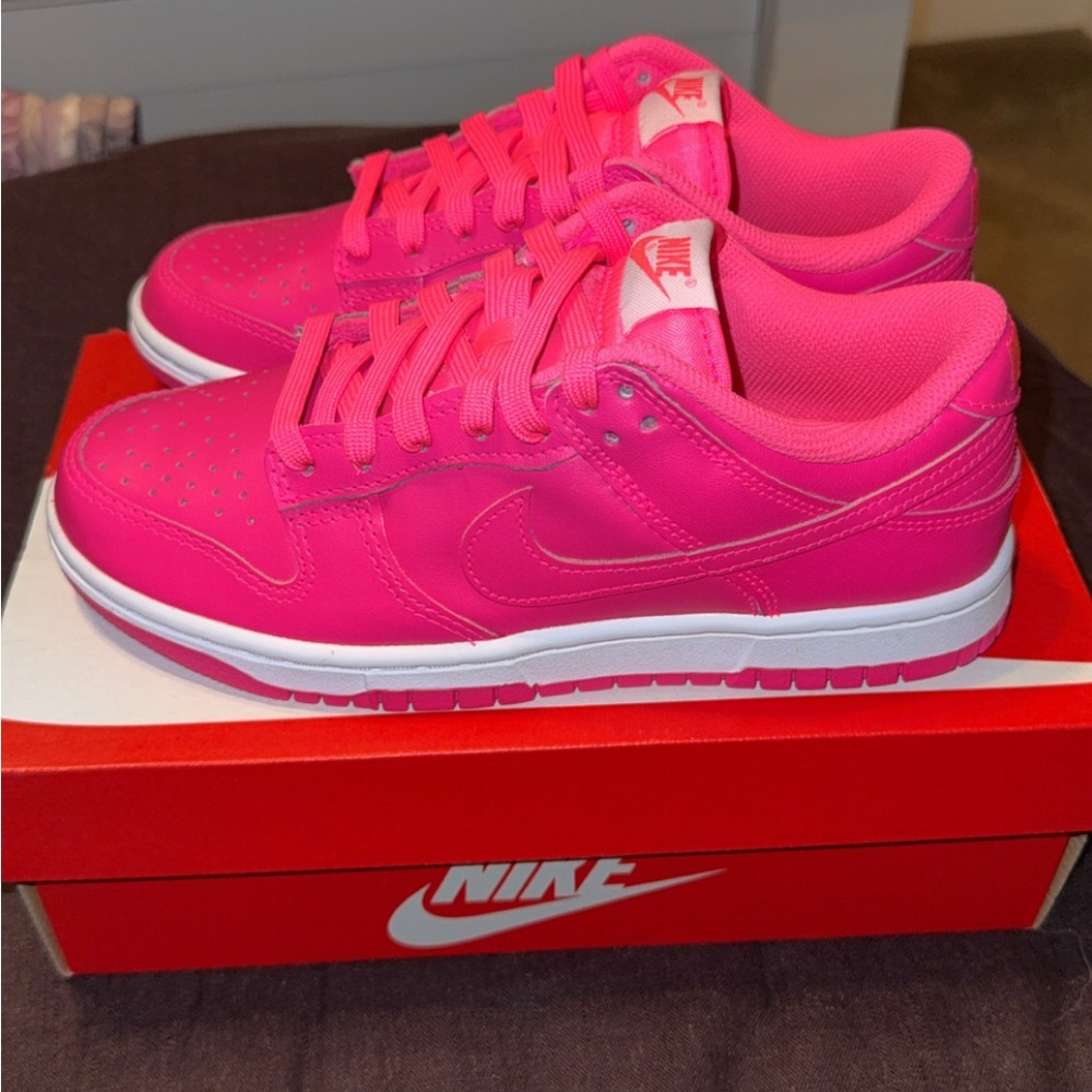 NWT Nike Dunk Low Hyper Pink Size 7
